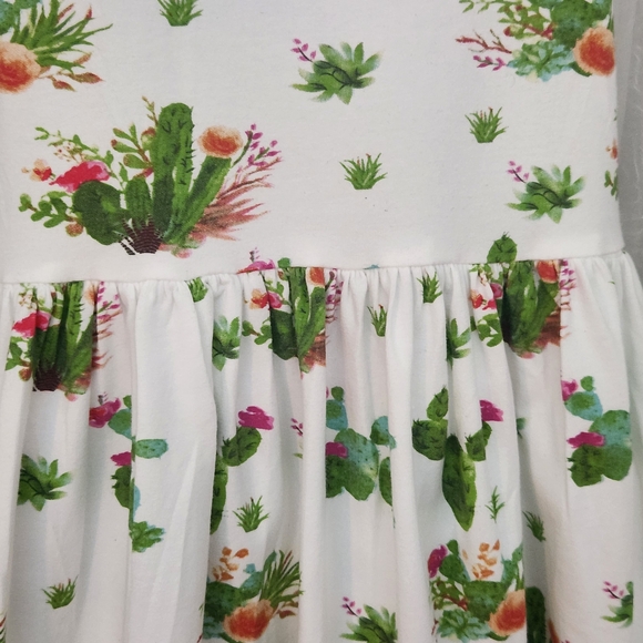 Think Pink Soft Green Cacti Floral White Dress w/Lace Hem&Shoulder, Size 8, NWT - Picture 2 of 7